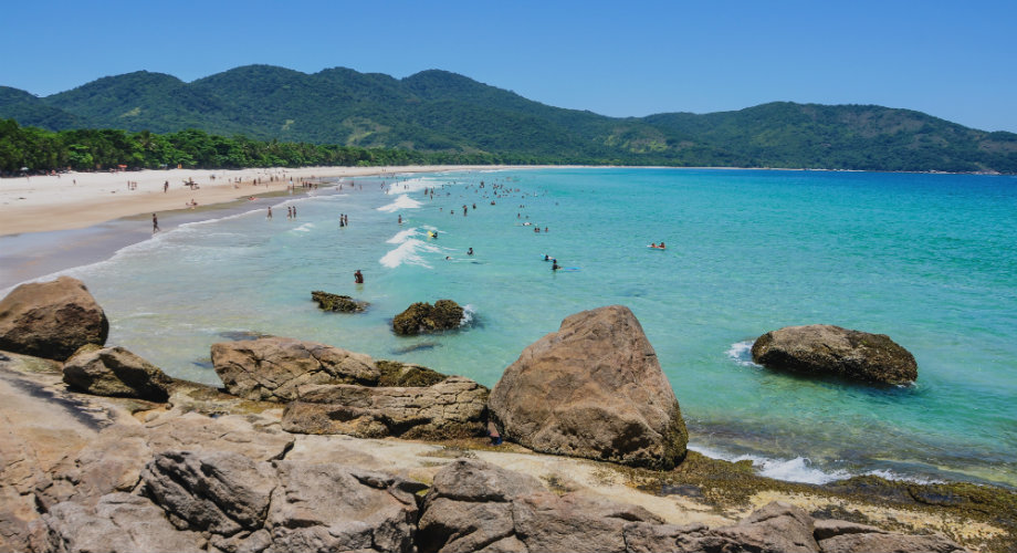 Guia das 5 ilhas mais bonitas do Brasil: saiba quais são as praias mais paradisíacas e os cenários naturais mais deslumbrantes de cada ilha!