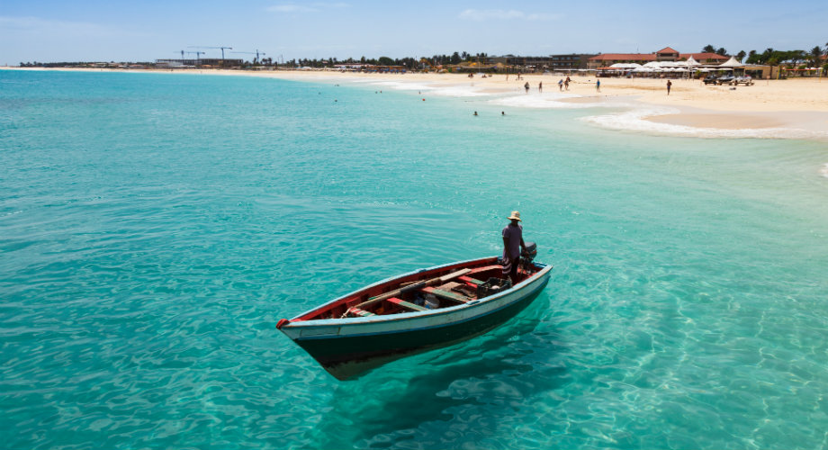 Cabo Verde é conhecida por suas ilhas incríveis e um dos países para conhecer falando português