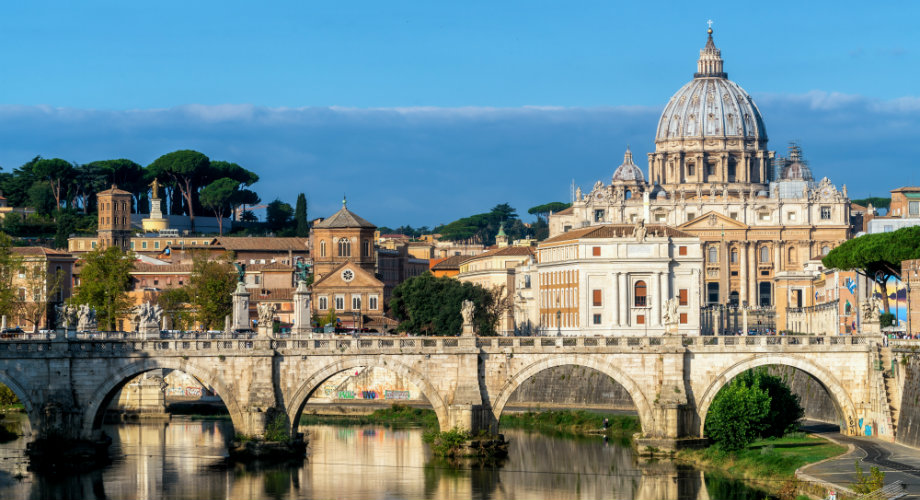Sem dúvida um dos mais conhecidos destinos de viagem espiritual, o Vaticano é a sede da Igreja Católica.