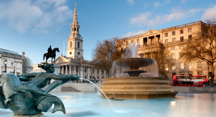 A Trafalgar Square é nossa 10º dica na lista de atrações de Londres para iniciantes