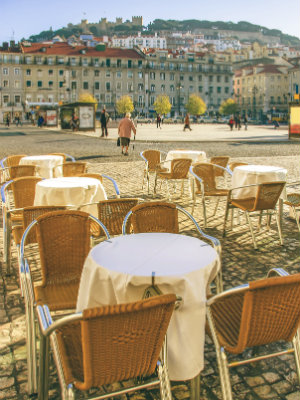 Tem muitos restaurantes legais para conhecer em Lisboa andando a pé por ai